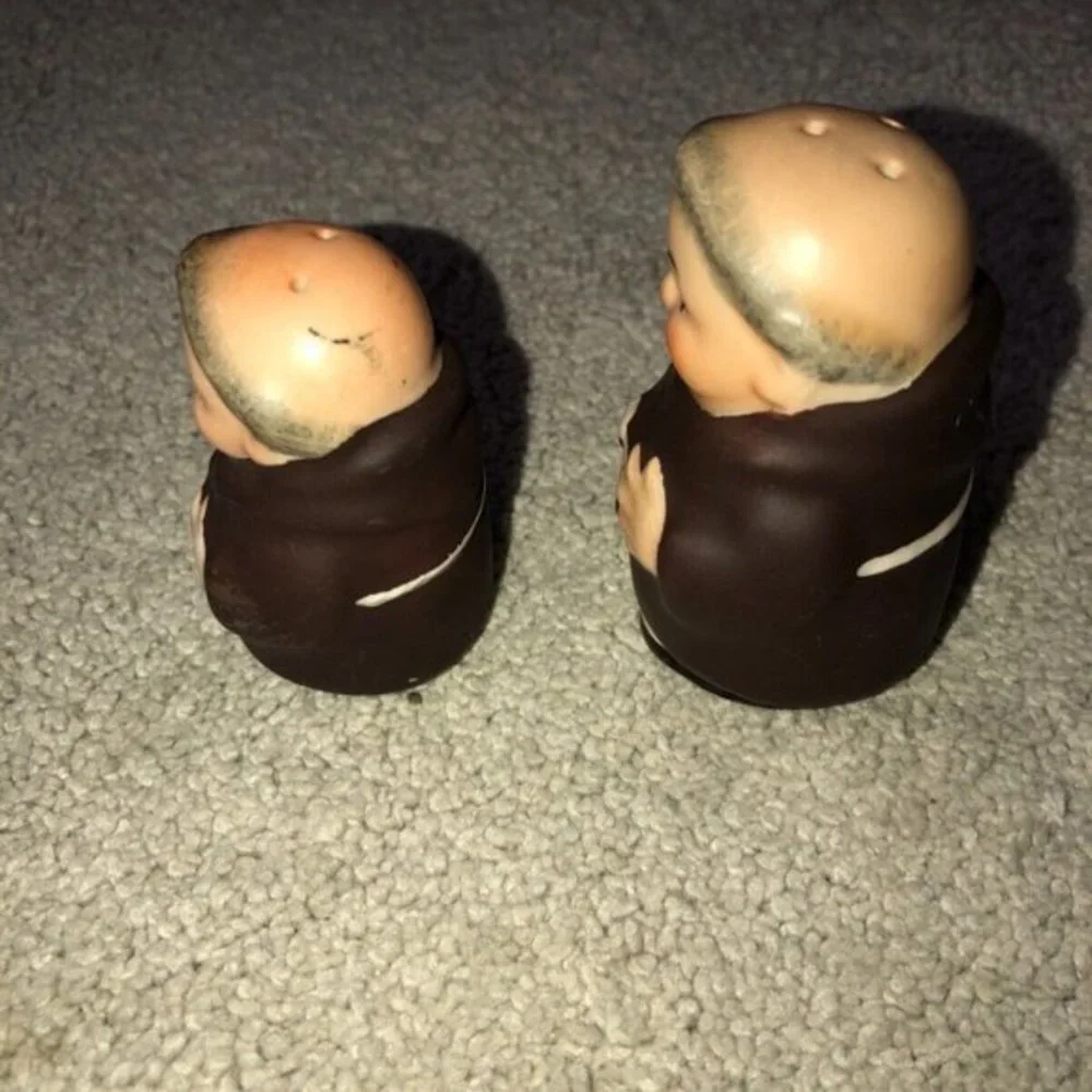 Vintage Goebel‎ Hummel Germany Friar Tuck Monk Salt Pepper Shakers Set ( 2)